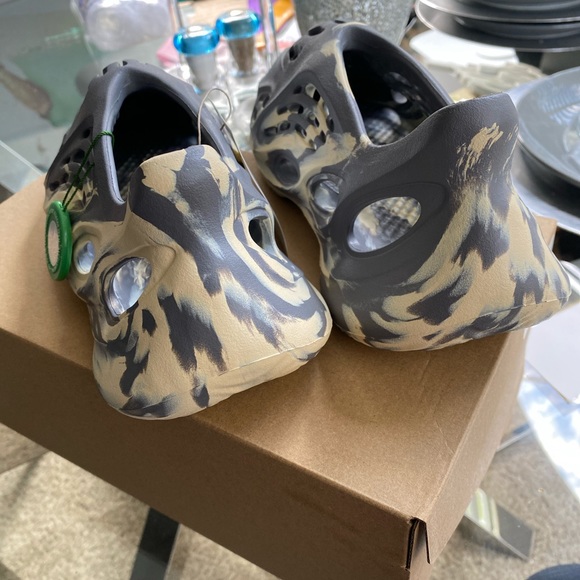 Yeezy Foam Runner ✨ main image 4